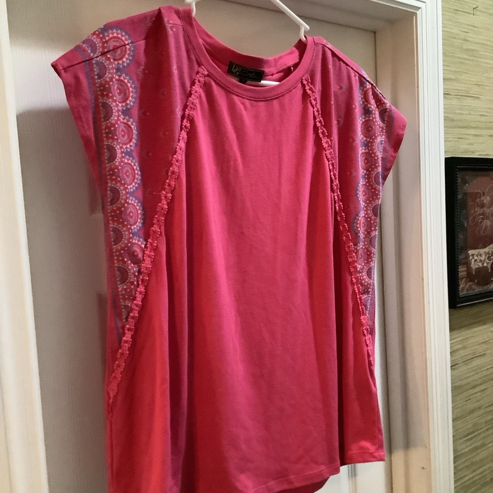 DG2 Diane Gilman Pink Sleeveless Tank Top Women’s Size Medium